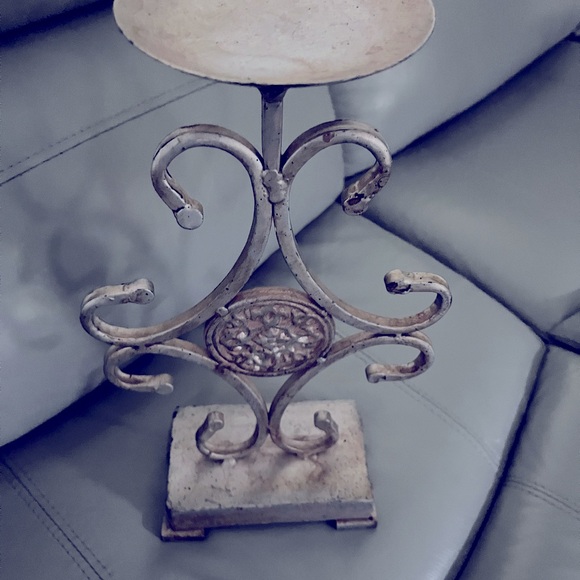 Elegant Silver Candle Holder - Picture 2 of 2